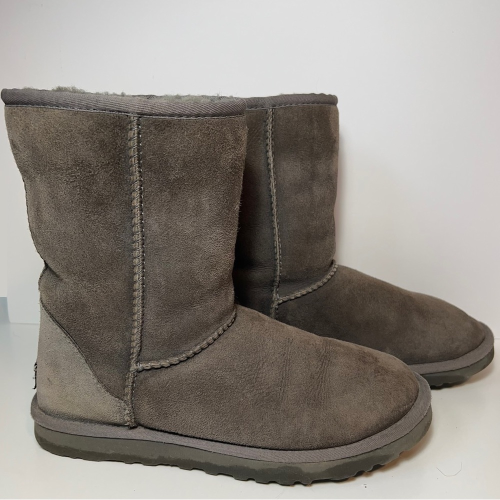 Short Grey Ugg Boots - Size 7